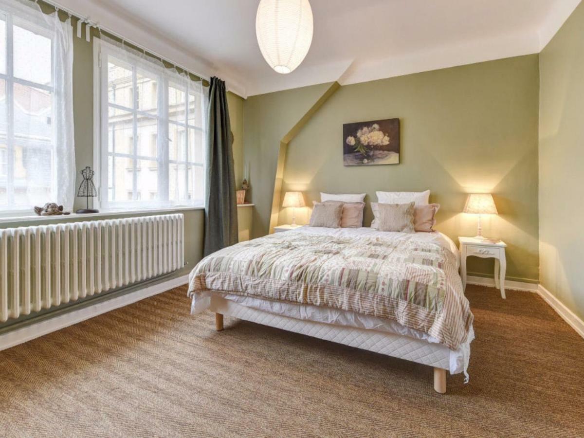 H-Bnb - Les Meubles Du 1 Bed & Breakfast Metz Room photo